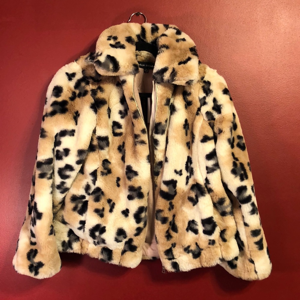 SUPER soft animal print zip up jacket